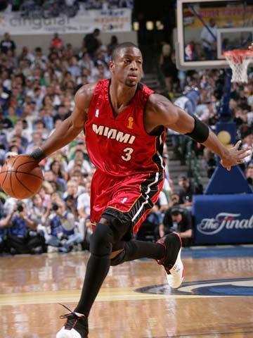 罗马诺：十多家俱乐部对梅努感兴趣；阿莫林不想看到阵容短缺（罗马诺：十余家俱乐部有意梅努；阿莫林不愿出现阵容短缺）