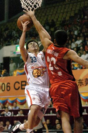 斯坎迪奇抵达圣保罗（斯坎迪奇飞抵圣保罗）