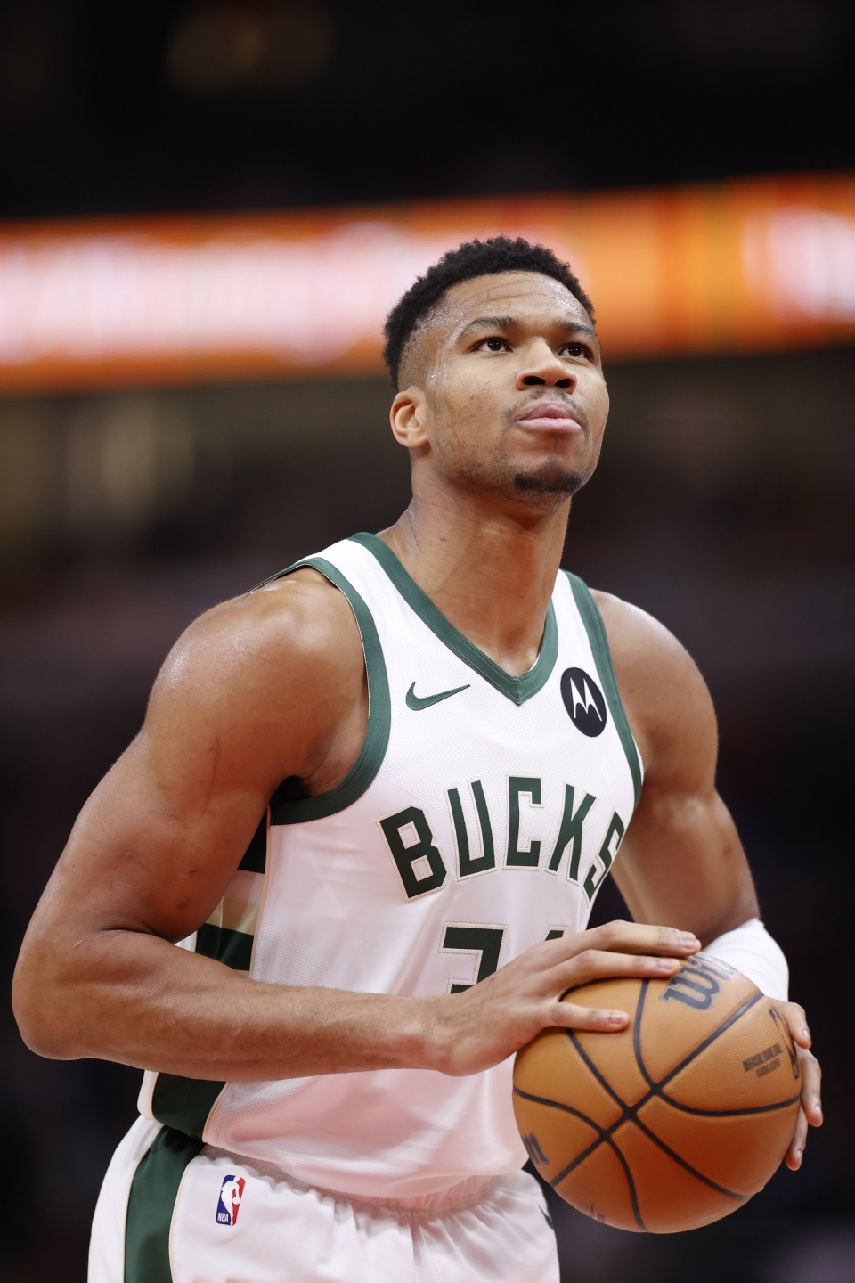 穆勒：我认为这场美职联决赛非常棒；再次见到梅西他们很开心（穆勒：美职联决赛精彩纷呈；再见梅西等人让我很开心）