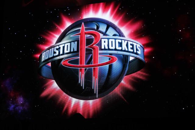 杨百翰大学22分大逆转，状元大热迪班萨轰28+9+6（杨百翰大学逆转22分劣势，状元热门迪班萨砍下28分9篮板6助攻）