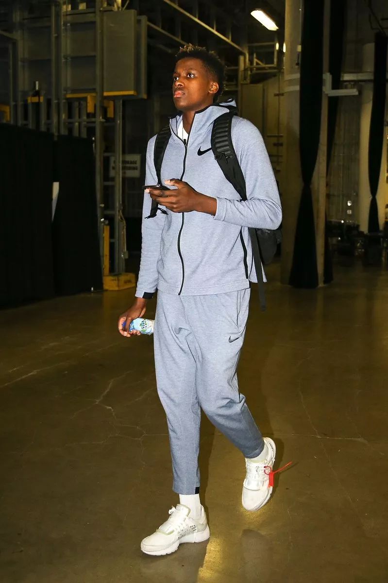 尹鸿博：明天是我生涯最后一场中超，因伤不得不做出退役选择（尹鸿博宣布因伤退役：明日将出战生涯最后一场中超）