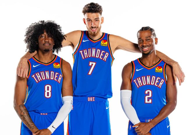 力压贝林、费尔明等4人，莫莱罗蝉联西甲月最佳U23球员（压过贝林、费尔明等四人，莫莱罗连庄西甲月度U23最佳）