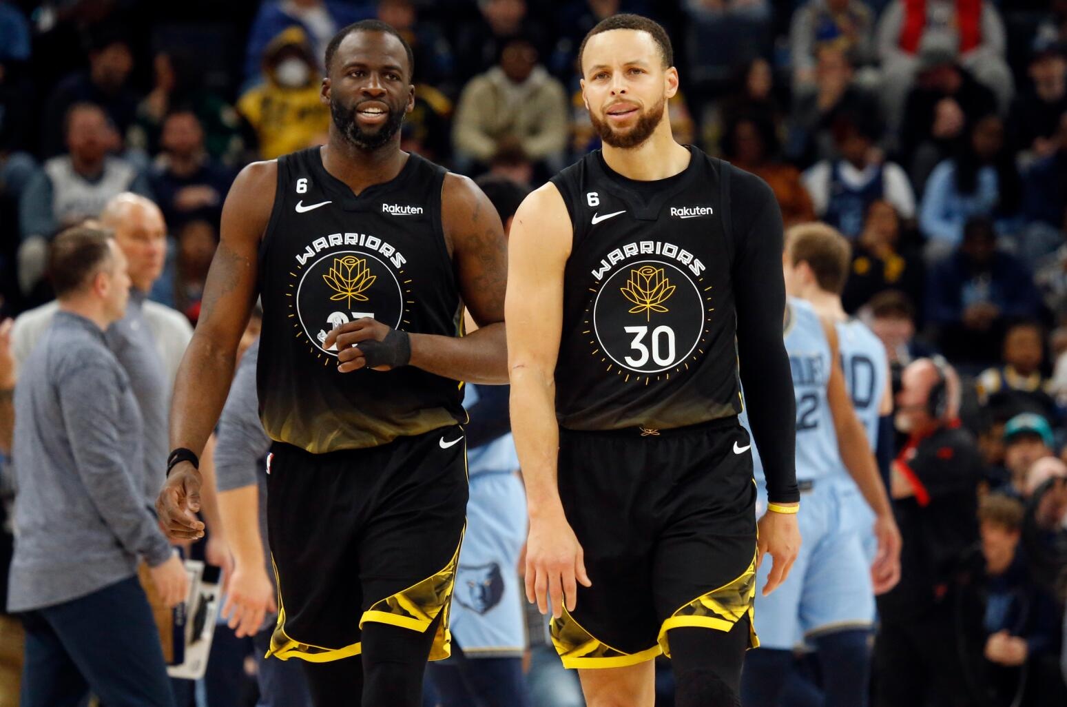 科尔谈巴特勒重摔在地：他说全身都疼，但他接管了比赛（科尔：巴特勒重摔后称全身疼痛，却仍接管比赛）