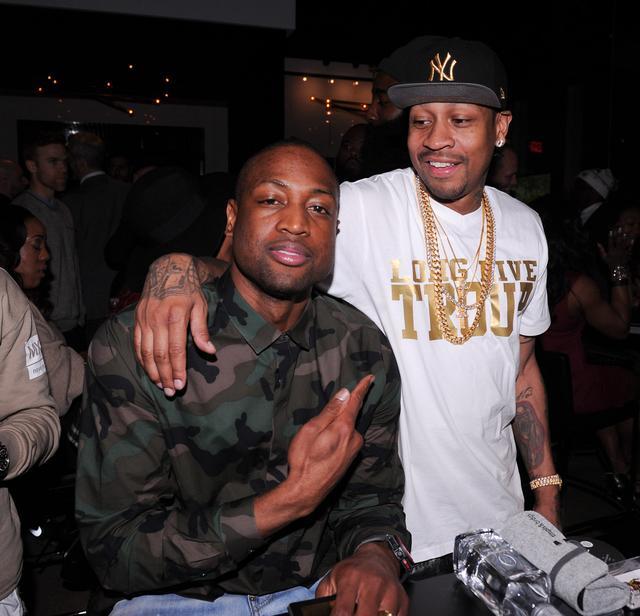 记者：阿莫林组建新的领导小组，包括B费、马奎尔、利马等人（记者：阿莫林打造全新领袖小组，B费、马奎尔、利马在列）