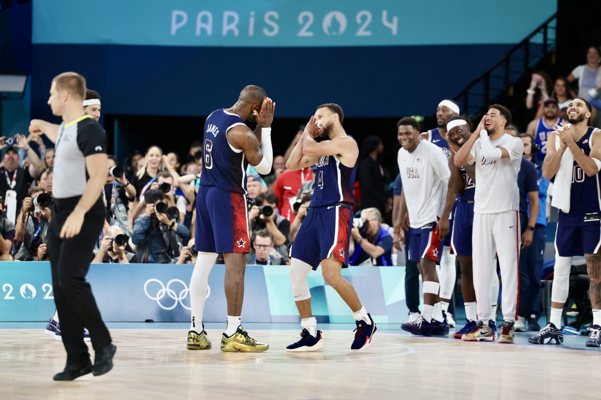 被与梅西比较？伦纳特-卡尔：我不能和他相比，他是我的偶像（回应被拿来与梅西比较，伦纳特-卡尔：无法相提并论，他是我的偶像）