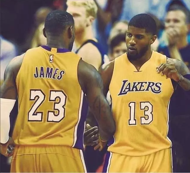 多队大名单变动引发热议（多队阵容调整引发热议）